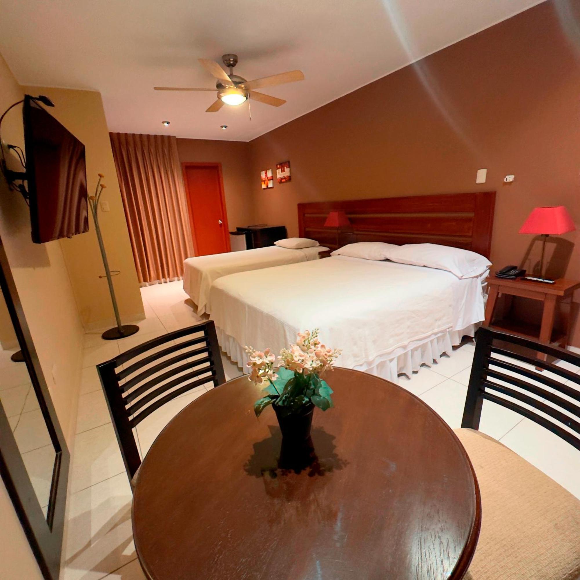 Apart Hotel El Canaveral 上钦查 外观 照片